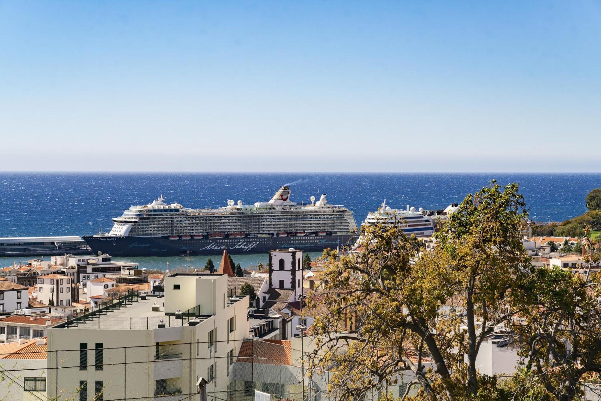 Rooftop Funchal - By Wehost Buitenkant foto