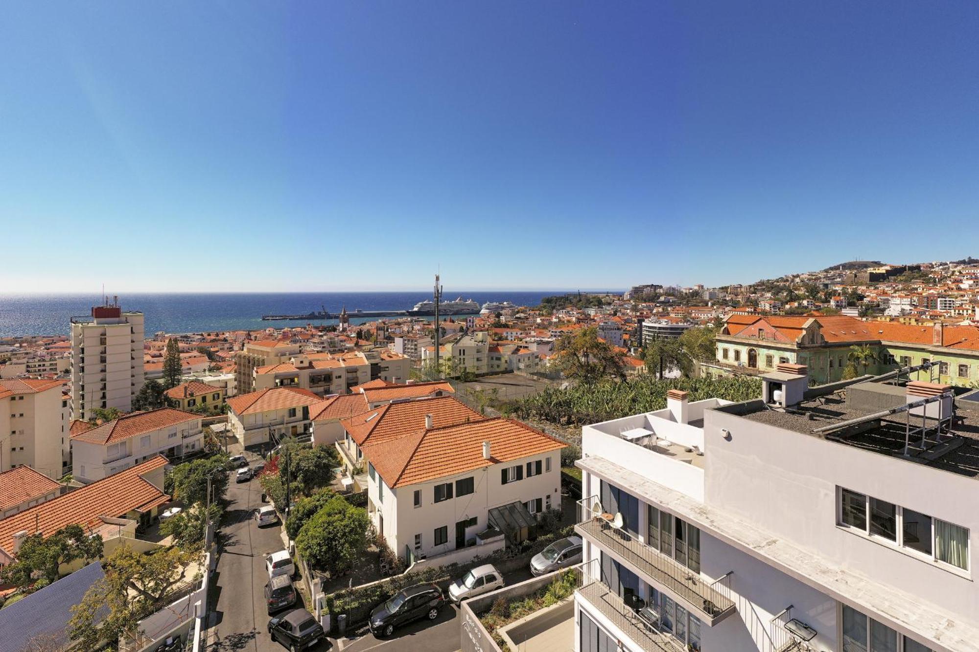Rooftop Funchal - By Wehost Buitenkant foto