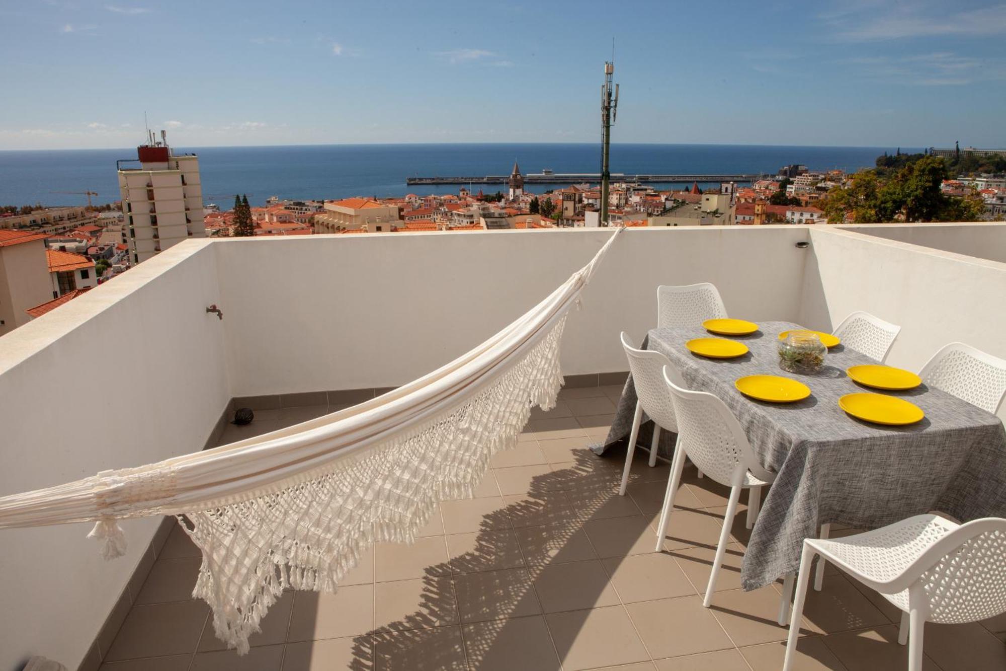 Rooftop Funchal - By Wehost Buitenkant foto